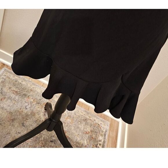 NWT Saints & Secrets Black Ruffle Bottom Cross Back Dress Size Large - Picture 2 of 7